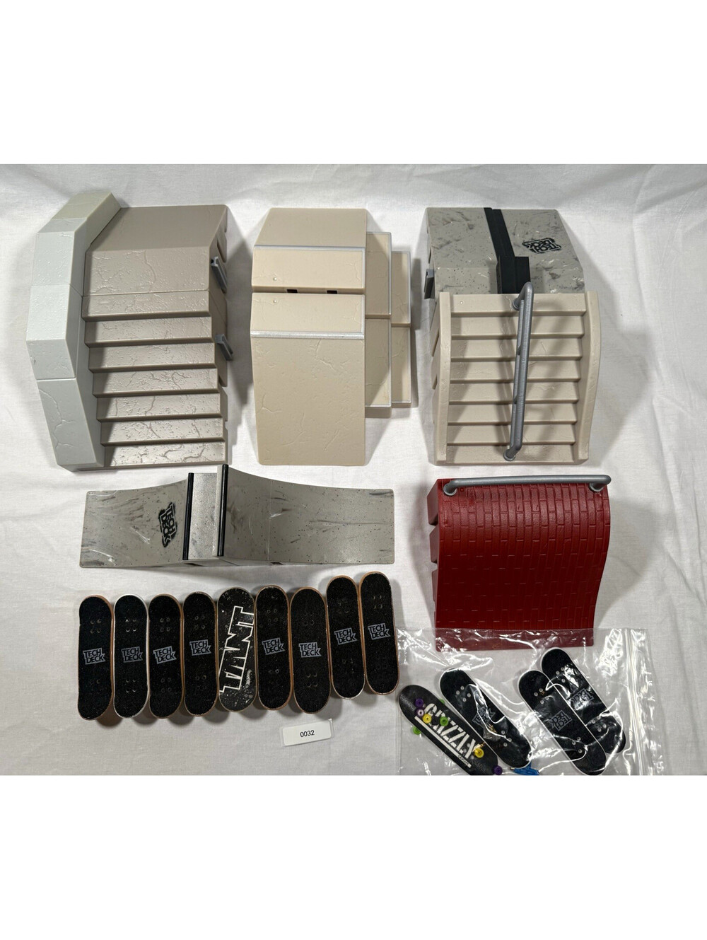 Tech Deck Mixed Lot 9 Fingerboards w/ Ramps & Obstacles